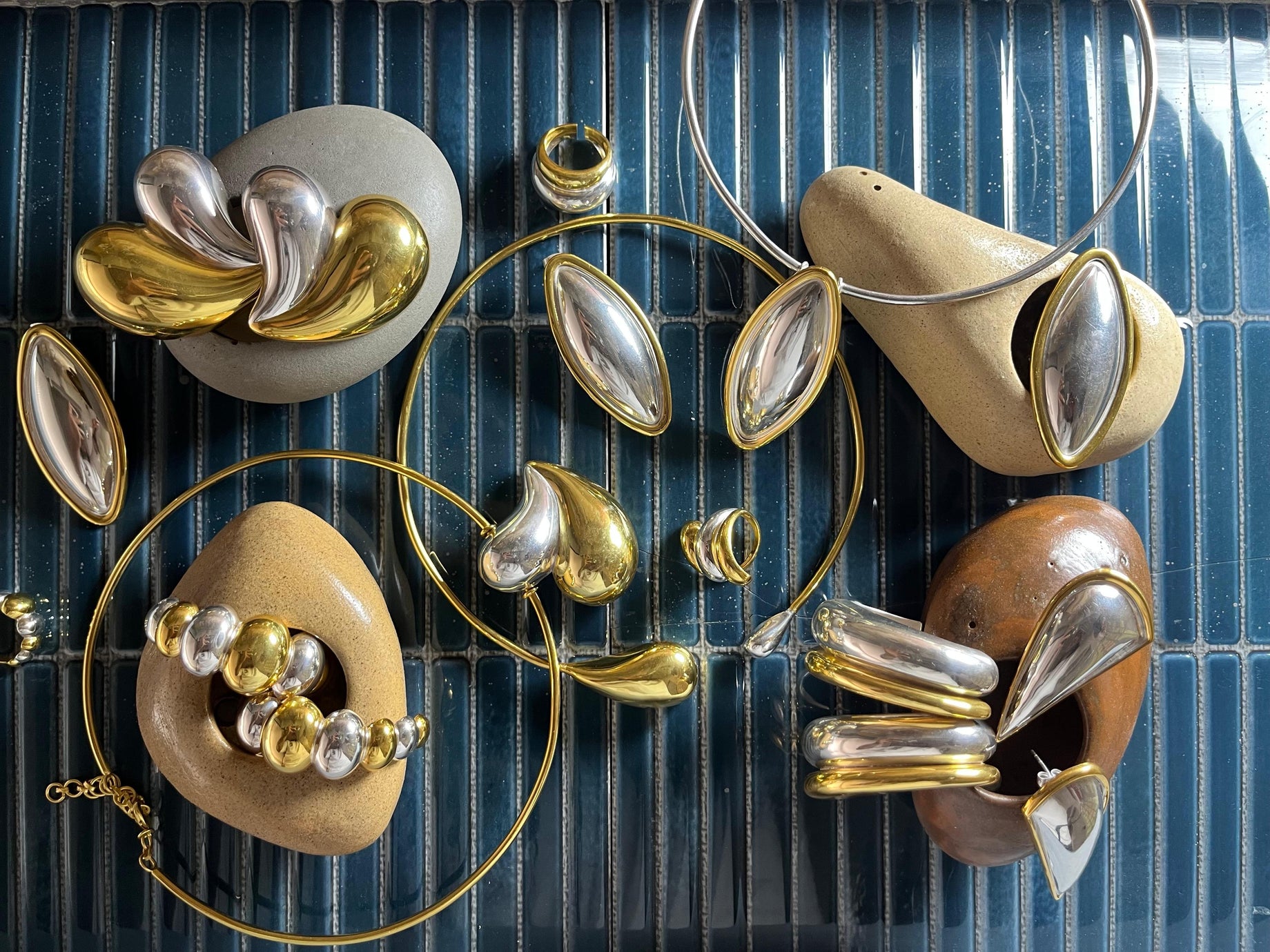 How to Style Statement Jewelry for the Holidays | FIERCE - otrodiamonds