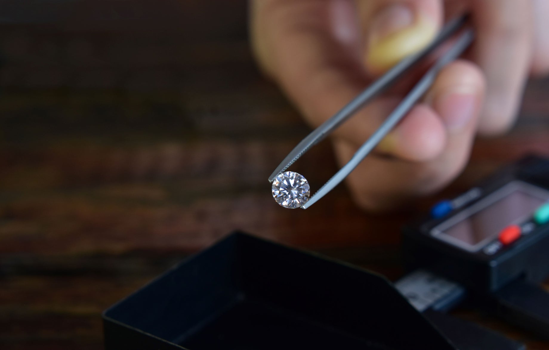 The Ultimate guide to choosing the perfect diamond - otrodiamonds