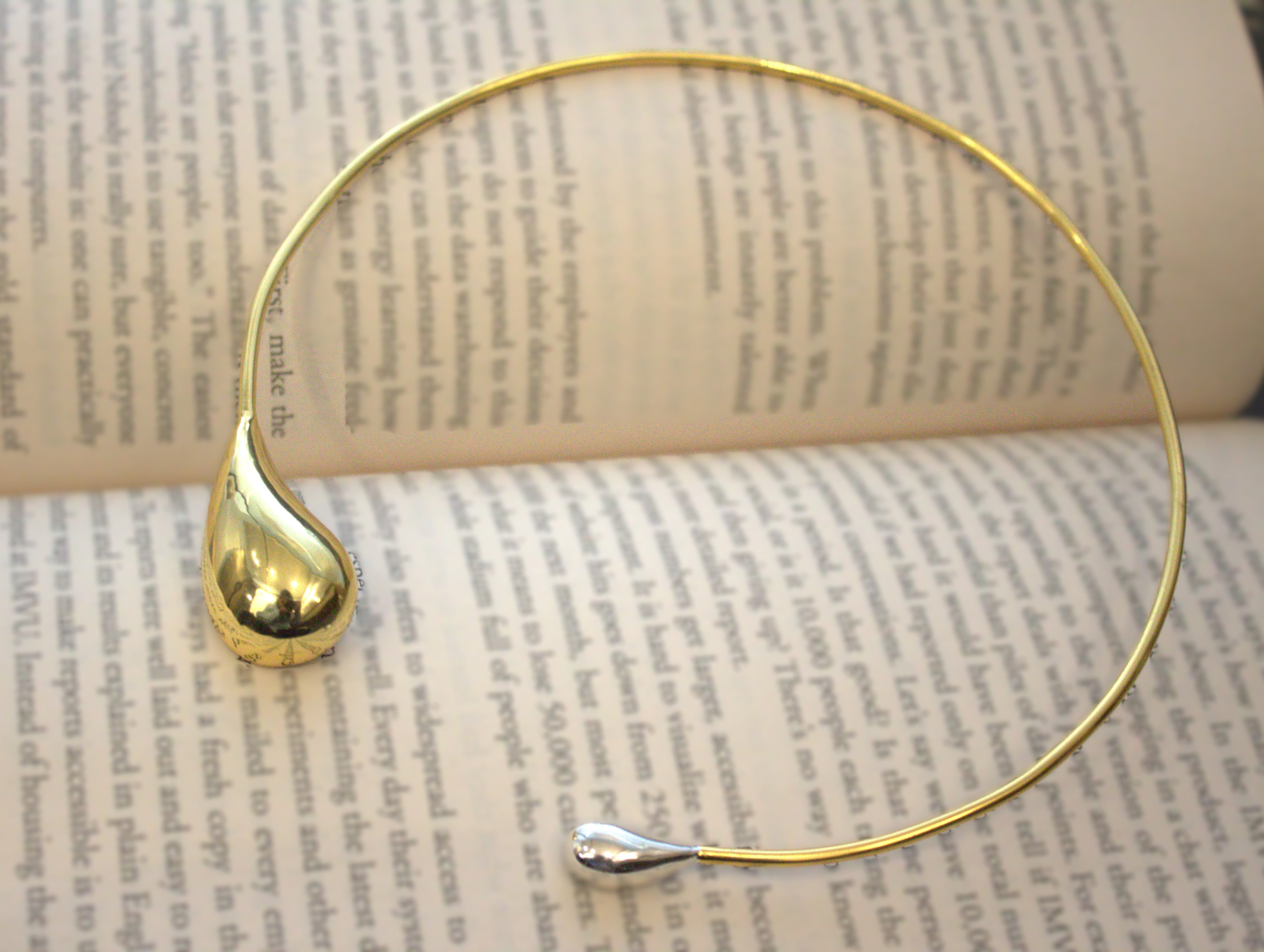 Golden Aura Choker
