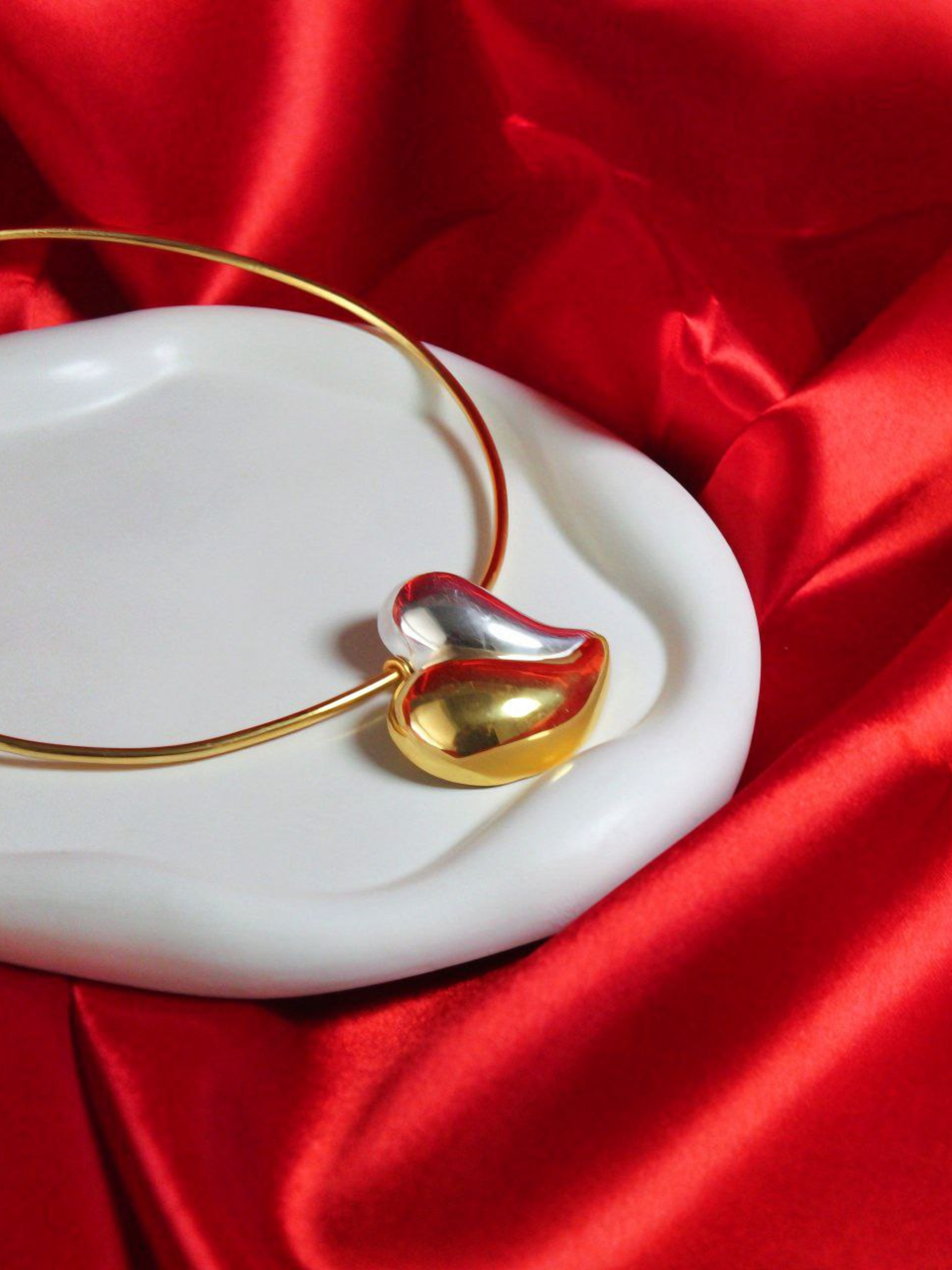 Puffy Heart Choker